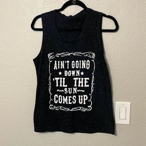 Garth Brooks Ain’t Going Down Til the Sun Comes Up Black/Gray Heathered Tank Top - Picture 1 of 3